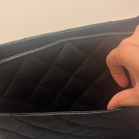 CHANEL Black Medallion Tote - Picture 4 of 8